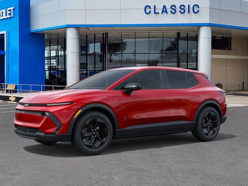 New 2026 Chevrolet Equinox EV LT image 2