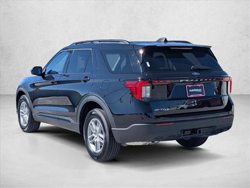 New 2026 Ford Explorer Active RWD image 9
