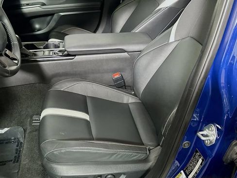 Certified 2025 Toyota Camry SE FWD image 21