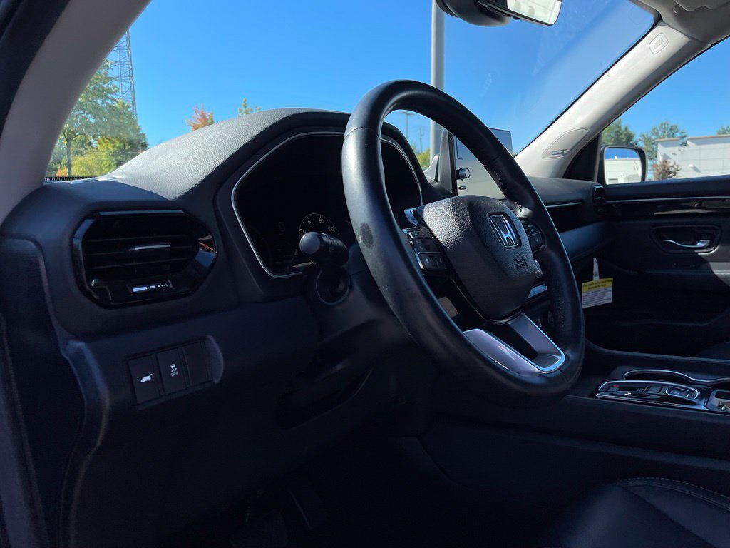 Certified 2025 Honda Pilot Touring image 27