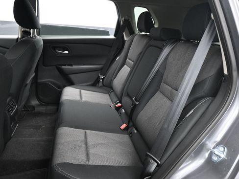 Used 2026 Nissan Rogue SV image 12