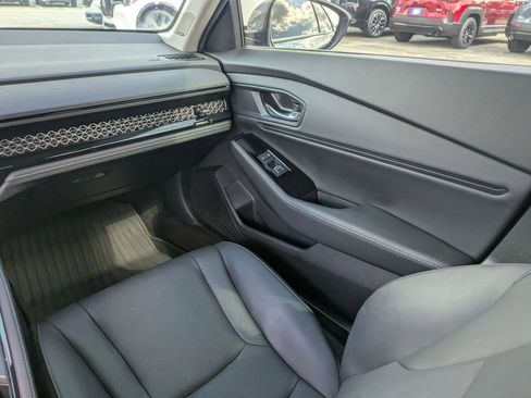Used 2024 Honda Accord Touring image 17