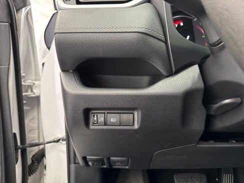 Certified 2025 Toyota RAV4 XLE AWD/4WD image 31