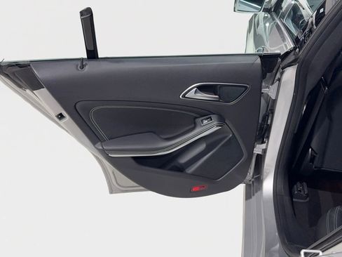 Used 2017 Mercedes-Benz CLA 250 image 22