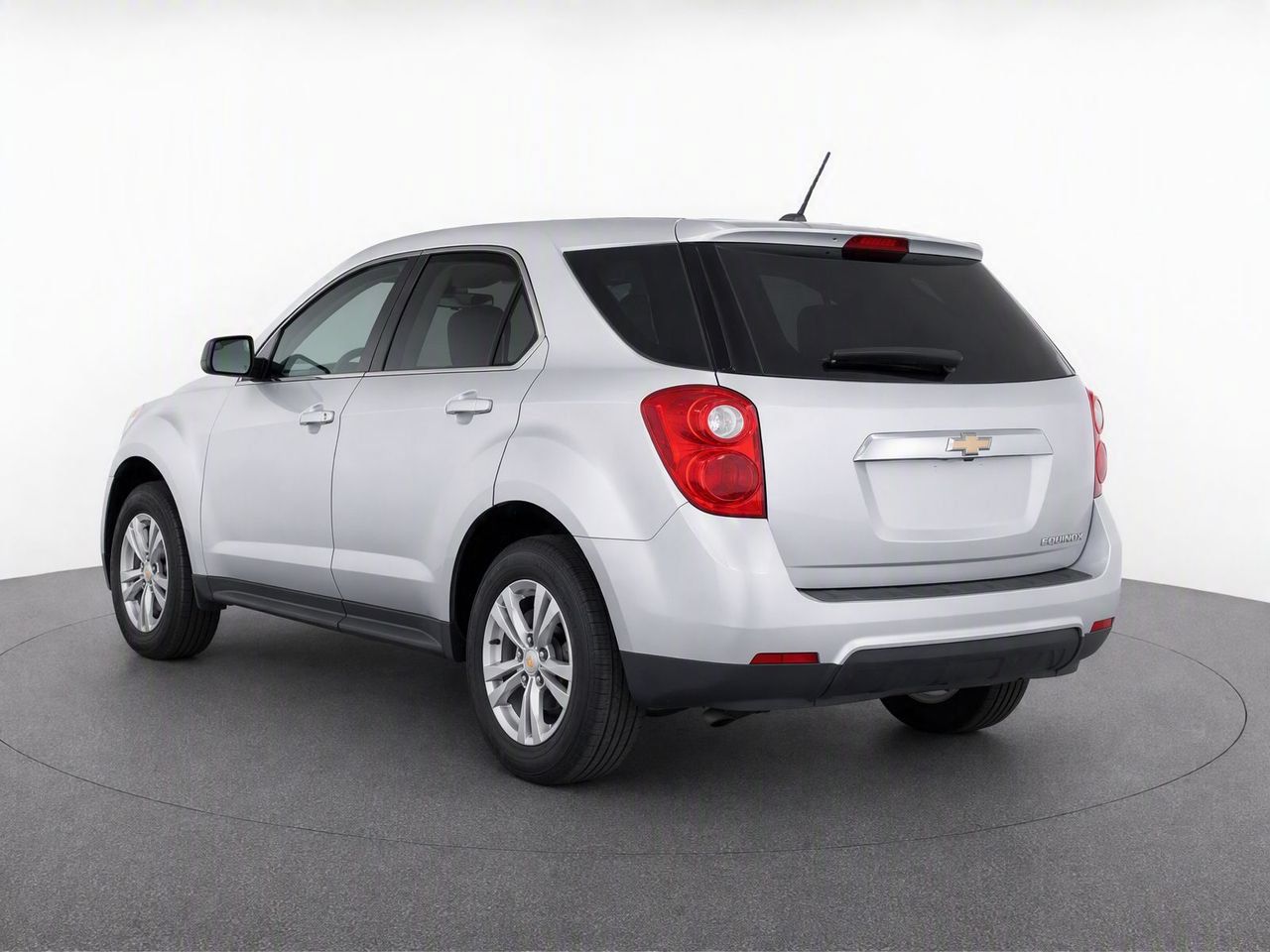 Used 2015 Chevrolet Equinox LS FWD image 3