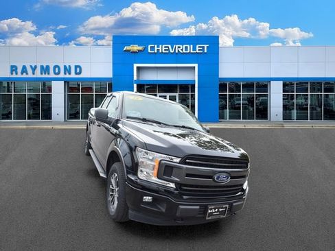 Used 2018 Ford F150 XLT w/ Equipment Group 302A Luxury AWD/4WD image 9
