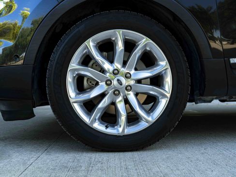 Used 2014 Ford Explorer Limited w/ Equipment Group 302A FWD image 14