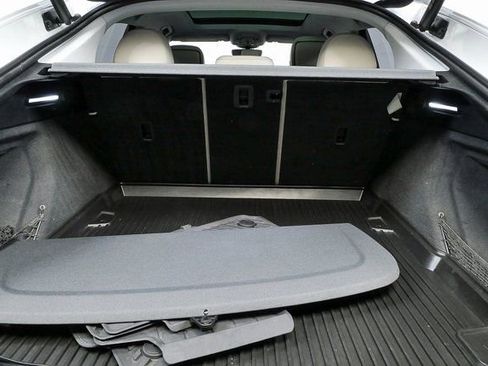 Used 2021 Audi e-tron Prestige w/ Prestige Package image 28