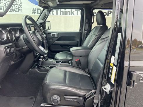 Used 2021 Jeep Wrangler Unlimited Sahara image 10