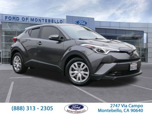 Used 2019 Toyota C-HR LE image 1