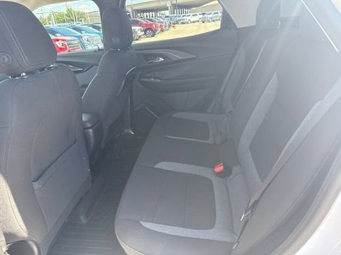 Used 2021 Chevrolet TrailBlazer LT w/ Convenience Package FWD image 13