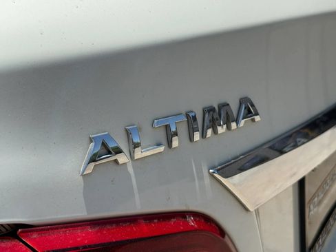Used 2018 Nissan Altima 2.5 SV FWD image 44