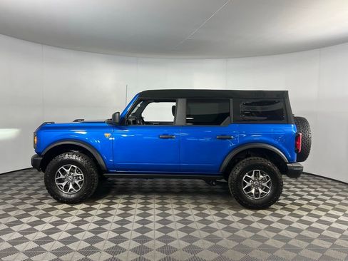 Used 2023 Ford Bronco Badlands image 9