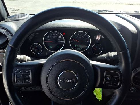 Used 2018 Jeep Wrangler Unlimited Sport S AWD/4WD image 11