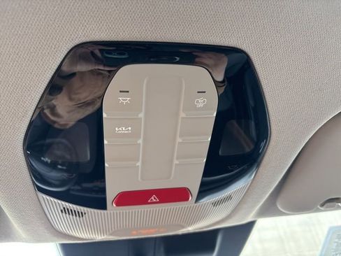 Used 2025 Kia K4 LXS image 15