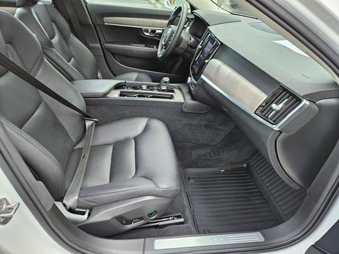 Used 2023 Volvo S90 B6 Plus w/ Protection Package Premier image 10