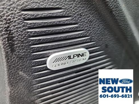 Used 2023 Dodge Challenger SXT image 12