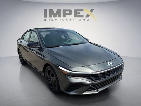 Used 2026 Hyundai Elantra Sport FWD image 7