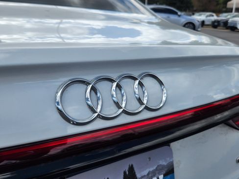 Used 2025 Audi A8 L 3.0T AWD/4WD image 17