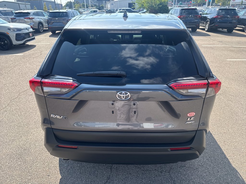 Used 2024 Toyota RAV4 LE AWD/4WD image 6