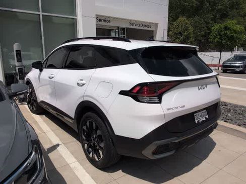 Used 2023 Kia Sportage X-Line AWD/4WD image 3