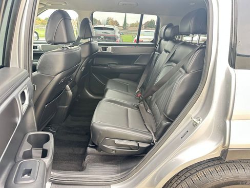 Used 2025 Hyundai Santa Fe SEL image 39