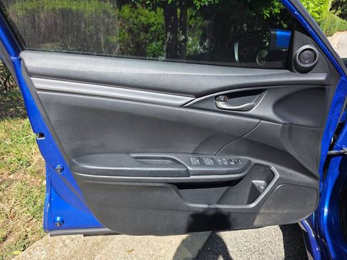 Used 2020 Honda Civic Sport image 9
