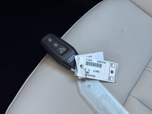 New 2025 Audi Q5 2.0T Premium image 37