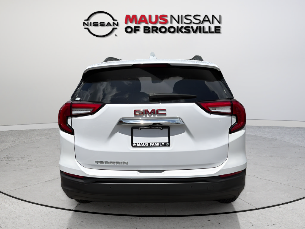Used 2022 GMC Terrain SLE w/ Driver Convenience Package FWD image 7