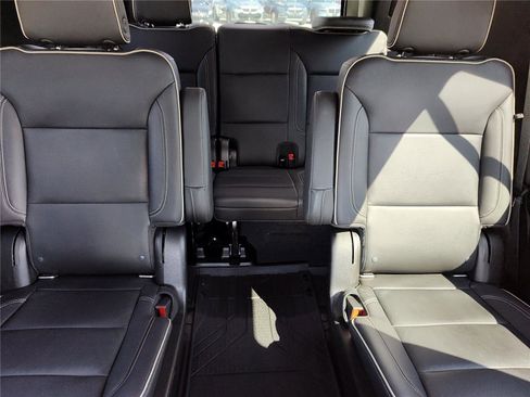 Used 2021 Chevrolet Tahoe Premier w/ Premium Package image 30