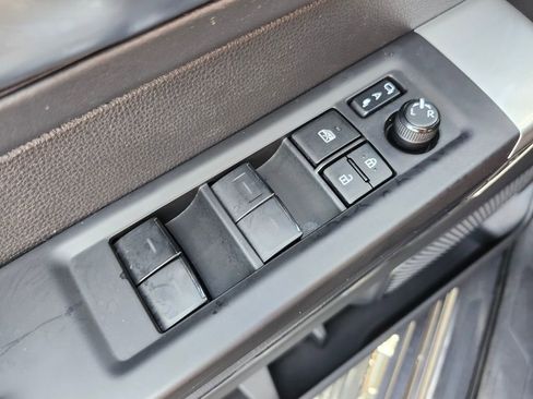 Used 2024 Toyota Sequoia Platinum image 33