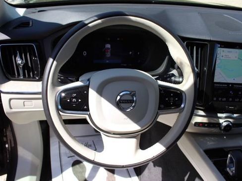 Certified 2023 Volvo XC60 B5 Plus w/ Climate Package AWD/4WD image 29