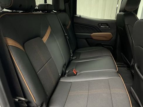 Used 2025 GMC Canyon AT4 image 27