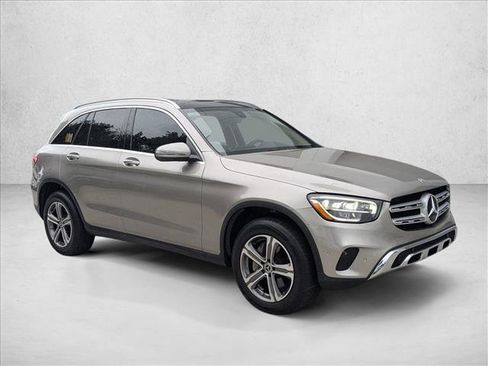 Used 2021 Mercedes-Benz GLC 300 image 3