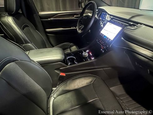 Used 2024 Jeep Grand Cherokee L Overland w/ Trailer Tow Package image 32