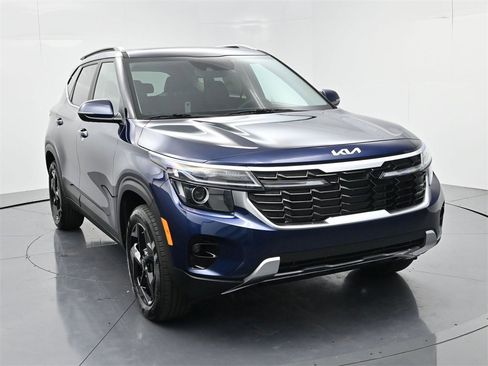 New 2026 Kia Seltos EX w/ EX Sunroof Package image 2