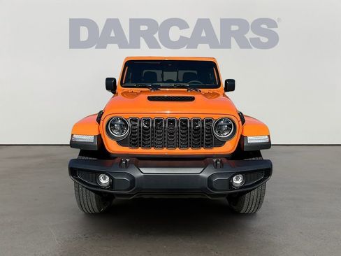 New 2025 Jeep Gladiator Sport image 2