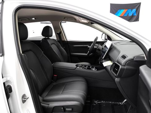 Used 2023 VinFast VF 8 Eco AWD/4WD image 34