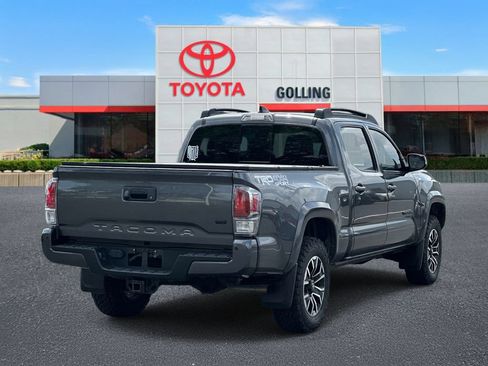 Used 2022 Toyota Tacoma TRD Sport w/ TRD Premium Sport Package AWD/4WD image 5