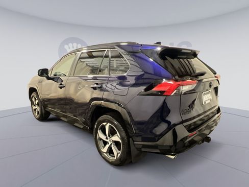 Used 2023 Toyota RAV4 SE w/ Weather & Moonroof Package AWD/4WD image 8