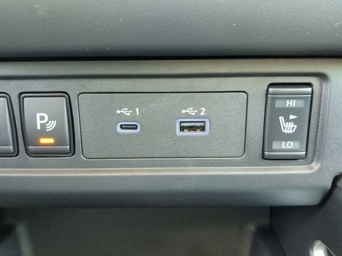 Certified 2024 Nissan Frontier SV w/ SV Convenience Package image 21