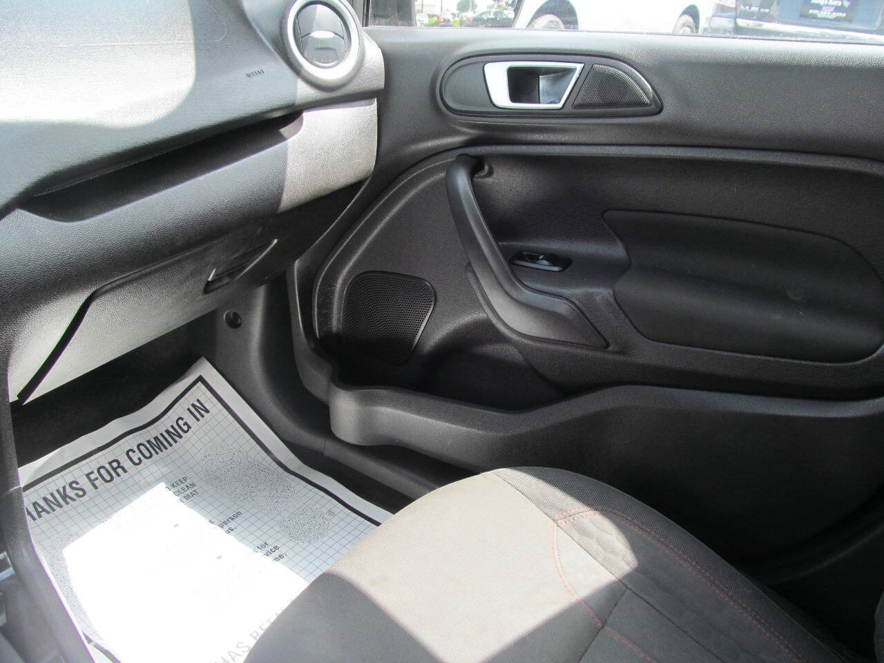 Used 2015 Ford Fiesta SE w/ Equipment Group 201A FWD image 10