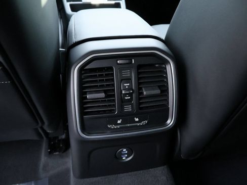 Certified 2026 Porsche Macan Turbo AWD/4WD image 21