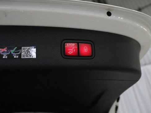 New 2026 Mercedes-Benz GLC 300 4MATIC image 8