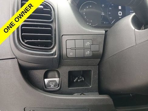 Used 2025 RAM ProMaster 2500 w/ U-Haul Equipment Group FWD image 30