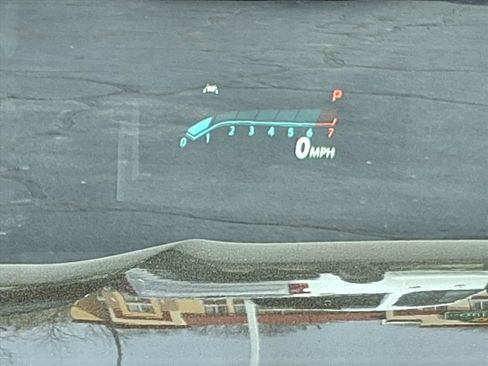 Used 2022 Buick Envision Essence w/ Technology Package I image 17