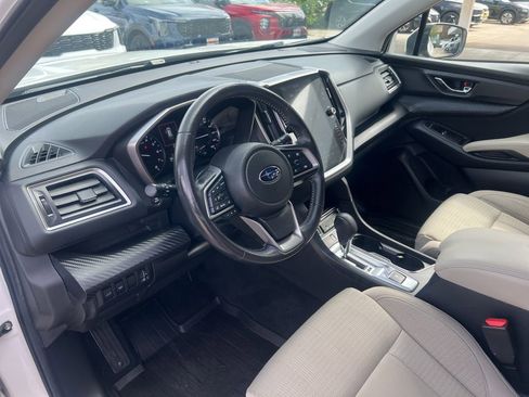 Used 2023 Subaru Ascent Premium w/ Convenience Package AWD/4WD image 6