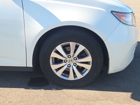 Used 2016 Honda Odyssey SE image 4