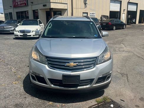 Used 2017 Chevrolet Traverse LT w/ Style and Technology Package AWD/4WD image 2