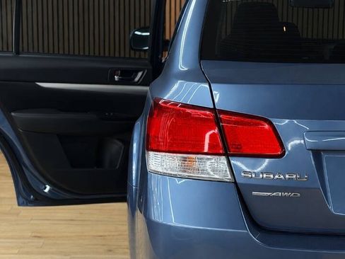 Used 2013 Subaru Legacy 2.5i AWD/4WD image 8